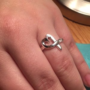 Tiffany & Co. Loving heart ring